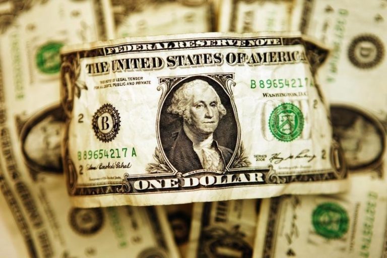 Dollar Rises on Stronger U.S. Economic Data By Investing.com