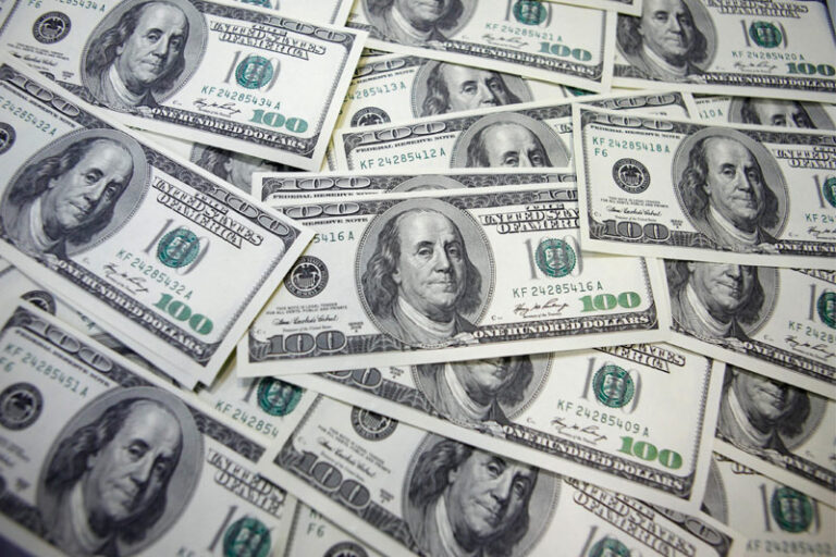 Dollar Edges Higher; Focus Turns to May CPI Release By Investing.com