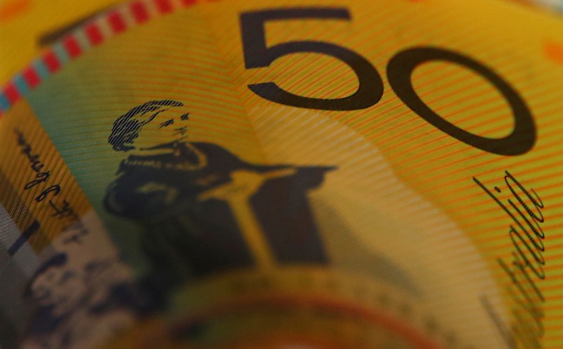 Fresh Losses Coming for Australian Dollar, Strategists Say By Bloomberg