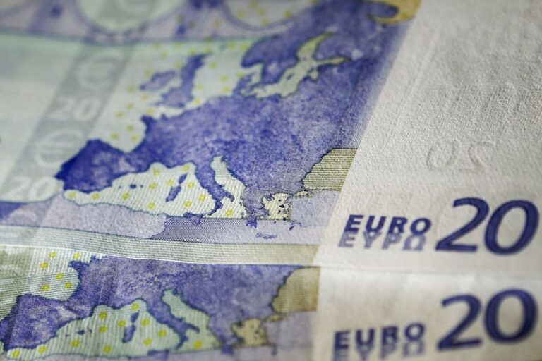 euro strength blunts export boost potential By Reuters